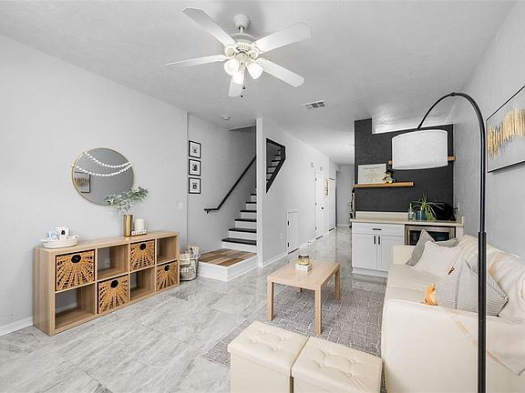 5th image of 3584 SW 30TH WAY #135