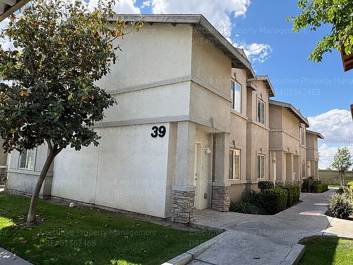 Building Photo - 600 Hosking Ave #39B