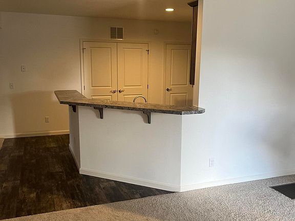 3rd image of 212 S William Street