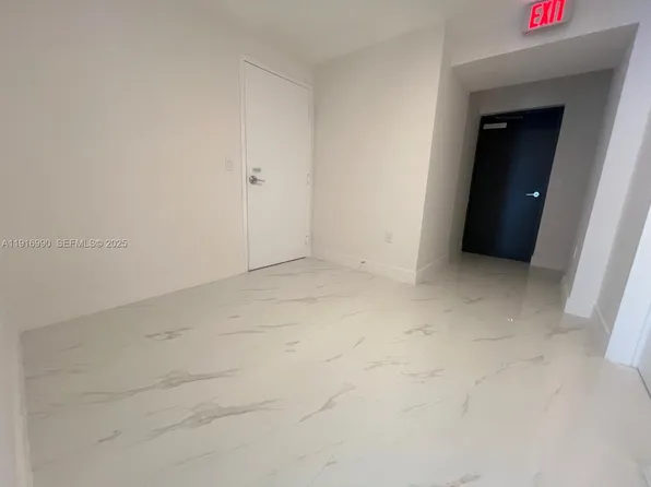 700 NE 24th St Unit 3501, Miami, FL 33137