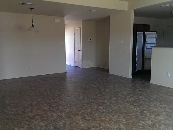 3rd image of 3506 Ennis Dr