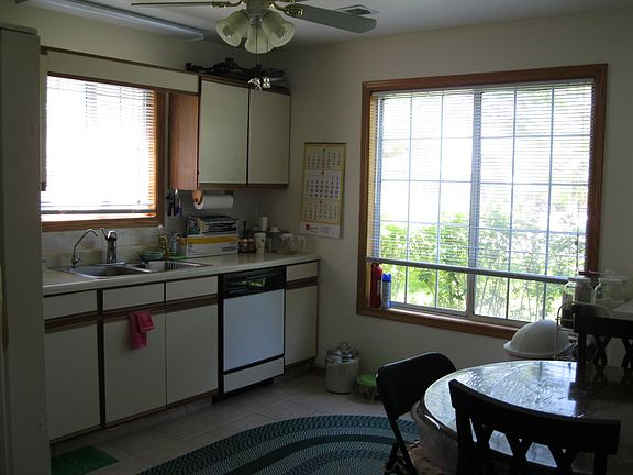 5th image of 2506 Charleston Dr Unit 1