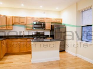 98 Myrtle St #12, Boston, MA 02114