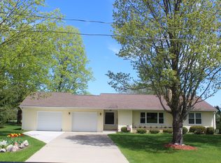 226 U Court Dr, Gaylord, MI 49735