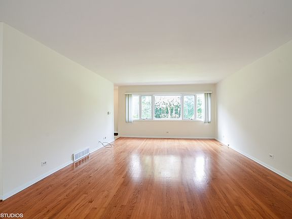 3rd image of 400 Park Ave APT B