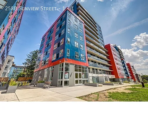 258 B Sunview St Photo 1
