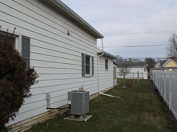 3rd image of 420 Tanguy St