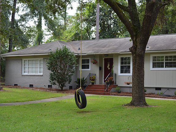4th image of 705 Woodhaven Dr