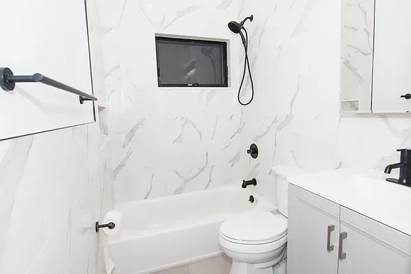 Rented by Sur Management LLC | media 6