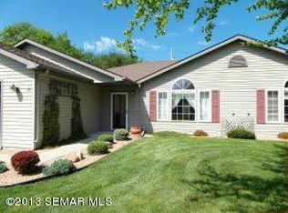 14 Carriage Ln, Owatonna, MN 55060