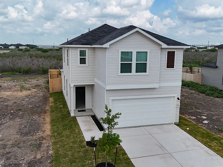 7531 Fishbowl Ln — Photo 2