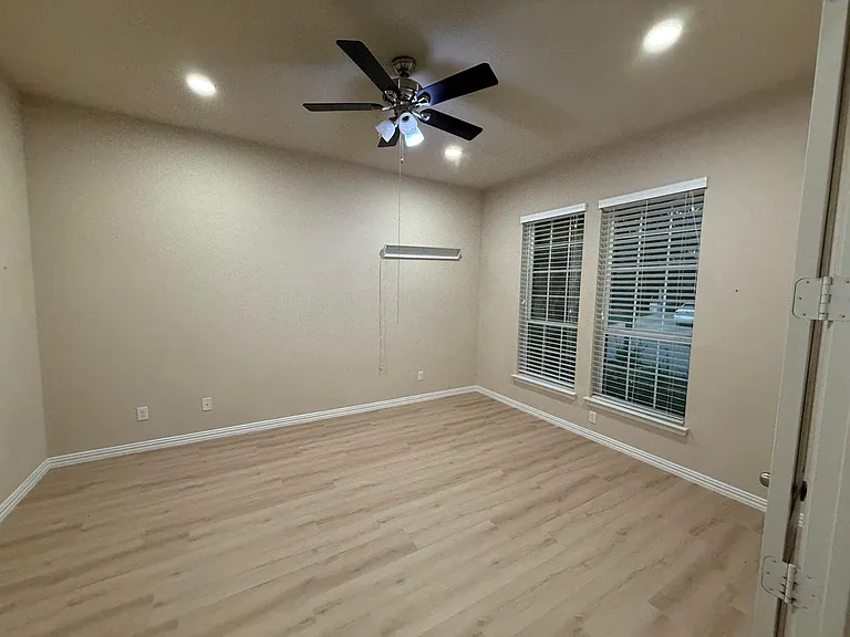 6112 Eldridge Ln — Photo 13