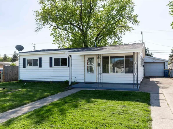 805 Burdette St, Mishawaka, IN 46544