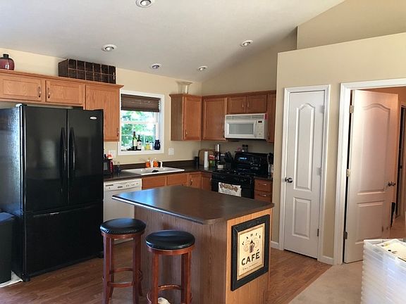 2nd image of 56928 Christine Dr
