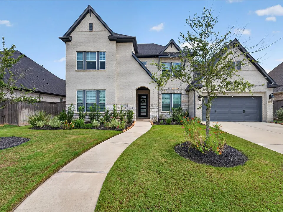 3031 Emerald Field Ln