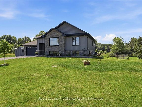 4th image of 564 Willett Rd