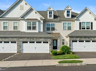 41 Spring Mill Rd, Ivyland, PA 18974