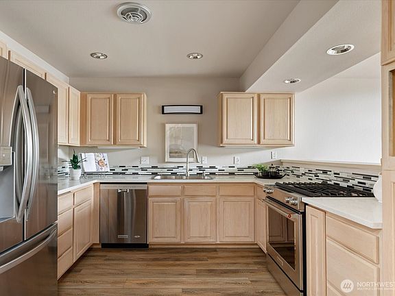 4th image of 5653 Useless Bay Avenue #603