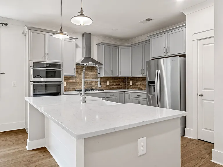 1037 Cortland Valley — Photo 10