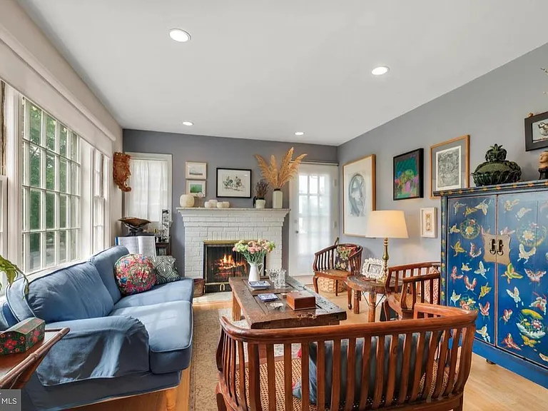 9504 Milstead Dr — Photo 3