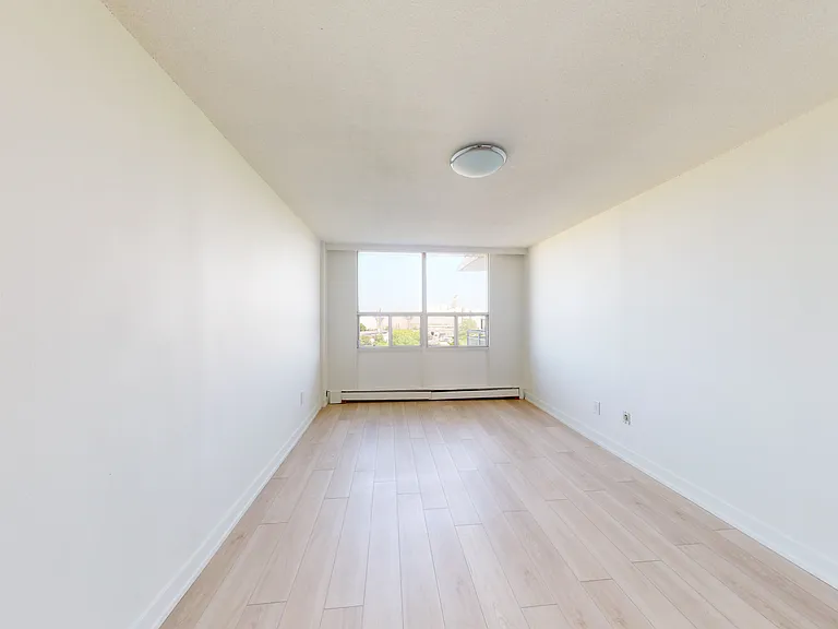 35 Brock St — Photo 9