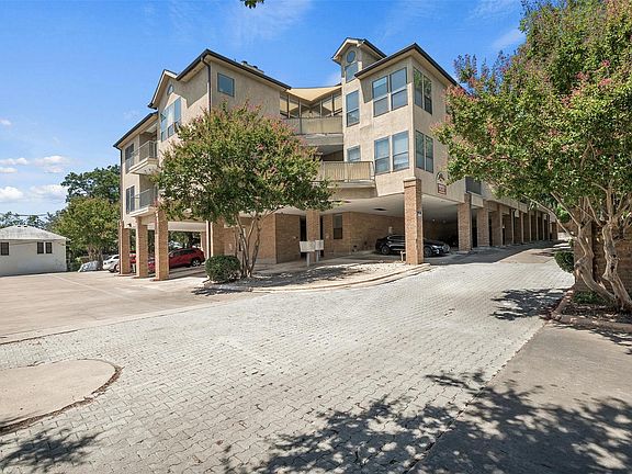 3rd image of 1910 Robbins Pl APT 105