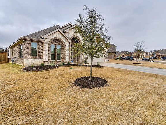 2nd image of 1308 Senna Dr