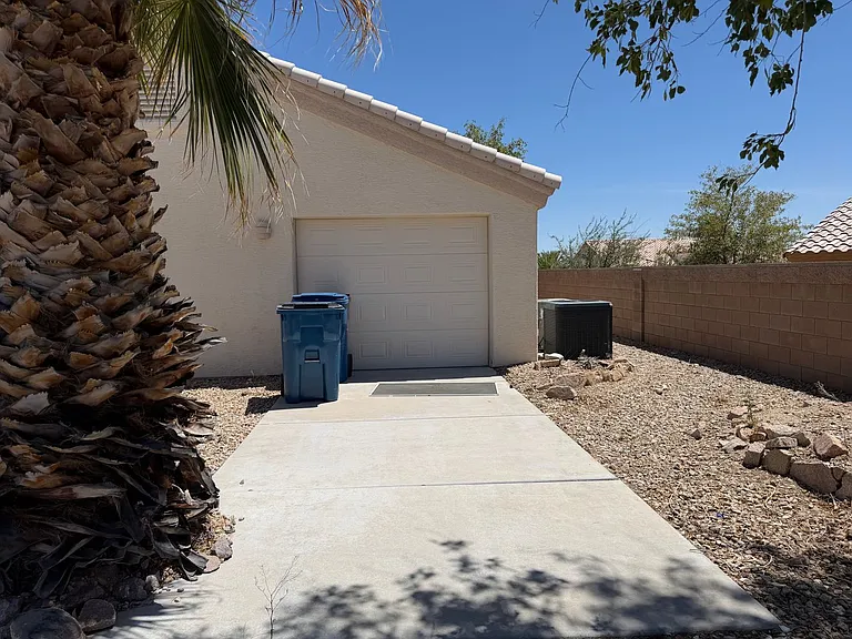 2581 Highland Trl — Photo 37