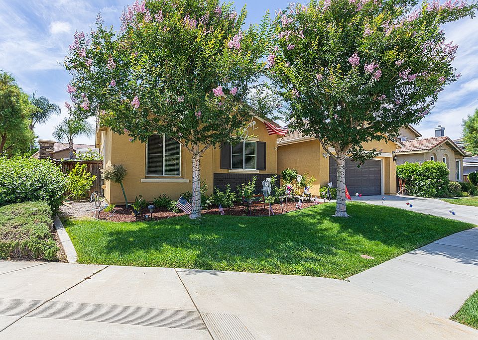 1st image of 33641 Nandina Ln