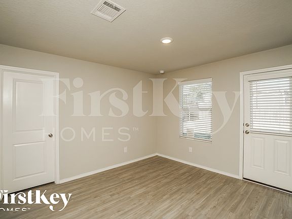 5th image of 10519 De Gonzalo Way