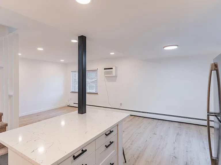 1149 Columbine St #201 — Photo 5