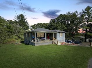 212 Willis Ave, Crab Orchard, WV 25827