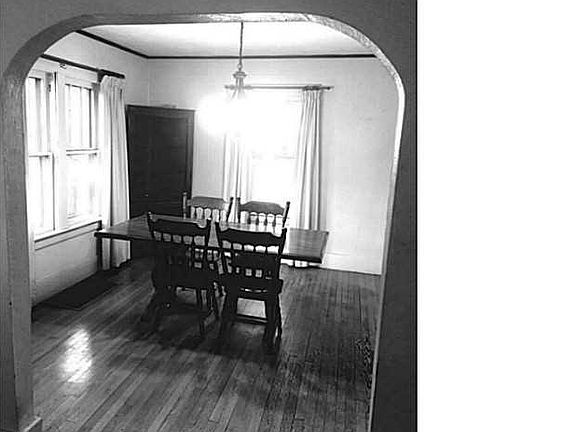 5th image of 114 Markland Ave