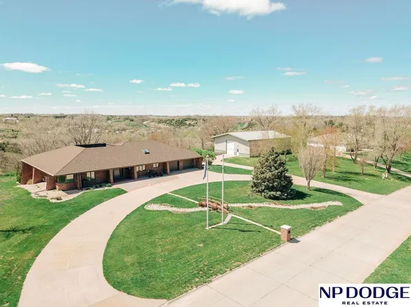 777 Skyline Dr, Blair, NE 68008