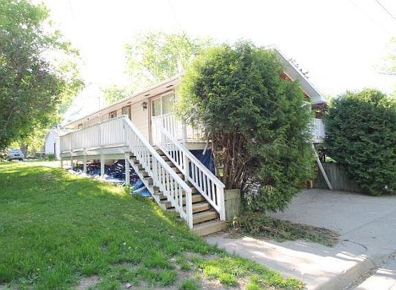 3rd image of 411 N 4th Ave E