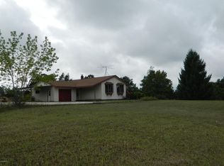 2111 W Fish Rd, New Era, MI 49446