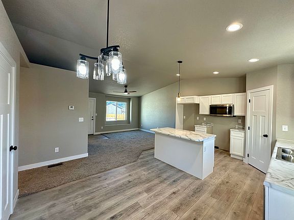 3rd image of 1008 Quinn Dr