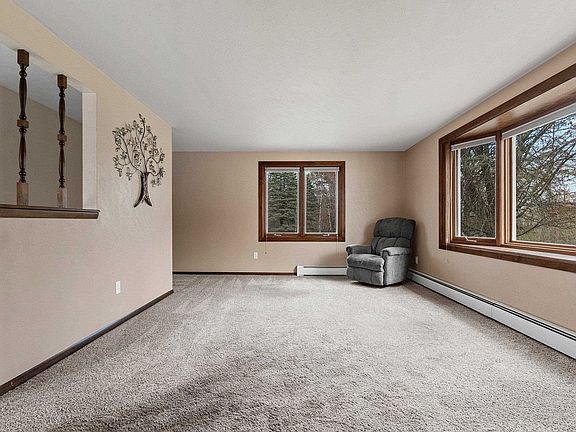 4th image of 1453 Spring St