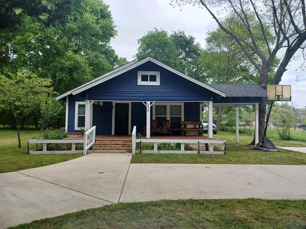 206 N Shaddix St, Marietta, TX 75566