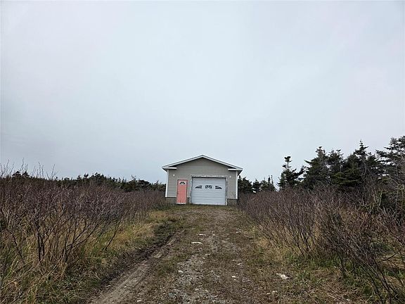 2nd image of 18 B Lighthouse Road