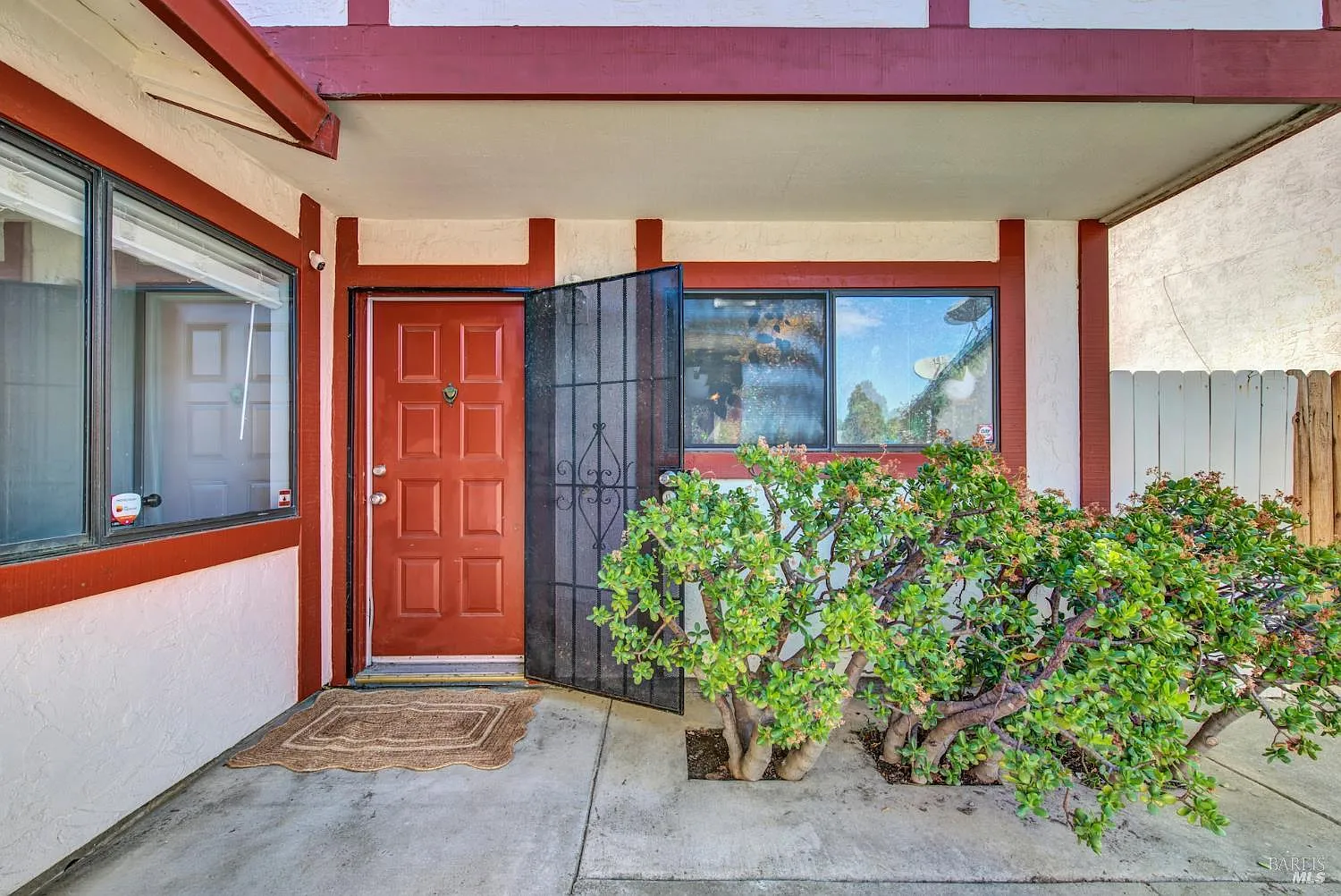 4 bed, 1560 sqft, $3,450 — Photo 3