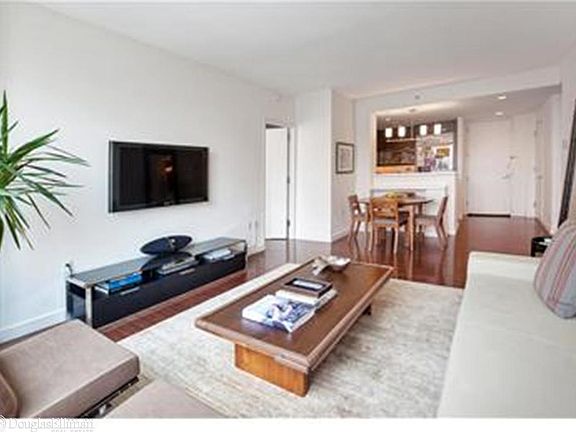 2nd image of 225 E 34th St APT 20C