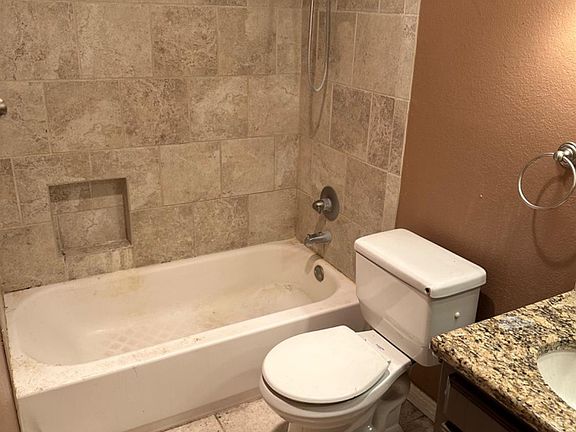 4th image of 2603 Mesa Dr
