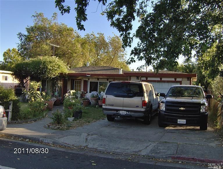 1st image of 416 S McDowell Blvd