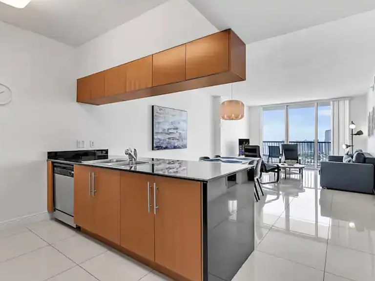 1750 N Bayshore Dr #5310 — Photo 14