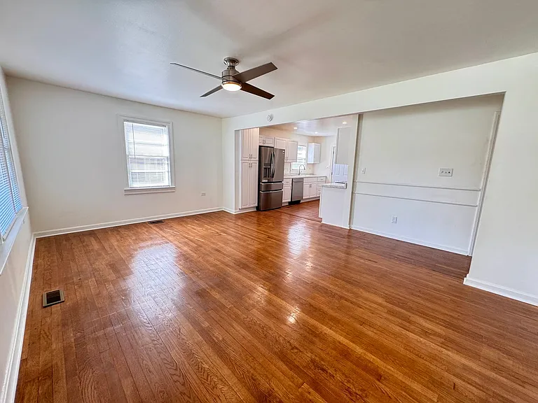 804 E Northington St — Photo 2