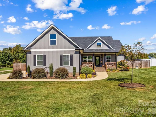 124 Tranquility Ln #30, Harmony, NC 28634