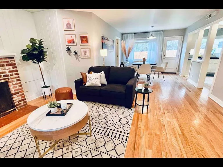 270 E 5th Ave — Photo 12
