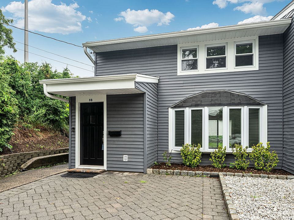 Welcome to this Lovely 2 Bedroom Rental in the Highly Desirable Town of Waldwick