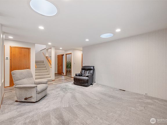 5th image of 2955 Glenwood Drive #8